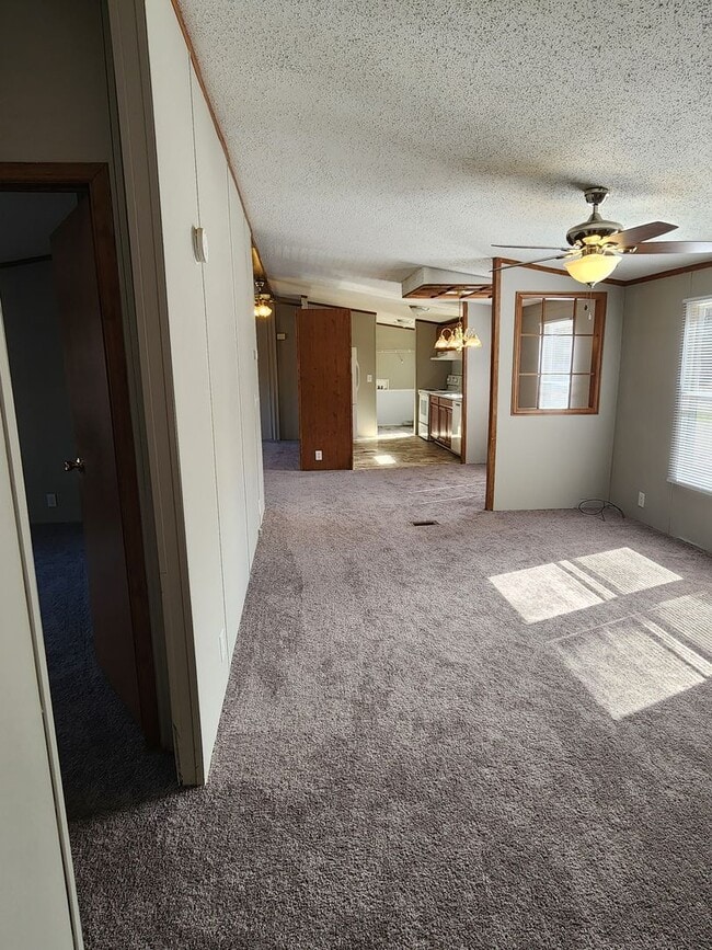 Building Photo - 7965 E Oglethorpe Hwy