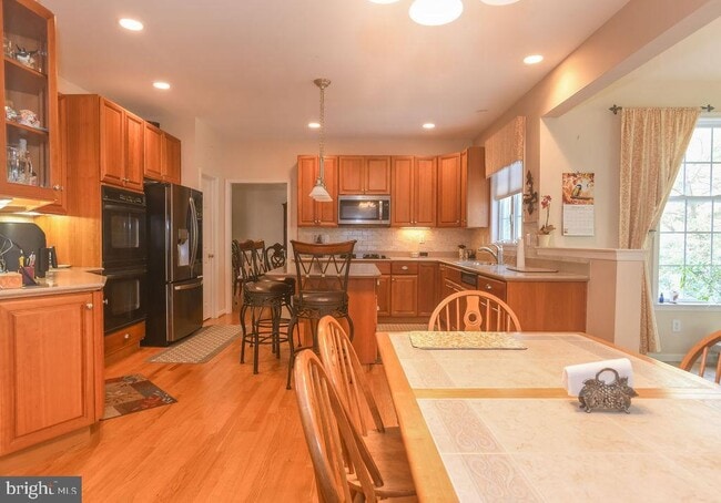 Building Photo - 205 Dangina Dr