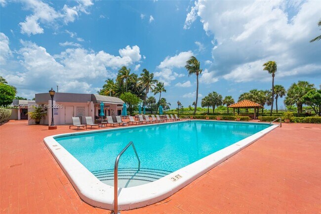 Building Photo - 2401 Collins Ave