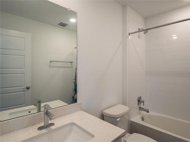 Building Photo - 14020 Neskar Dr