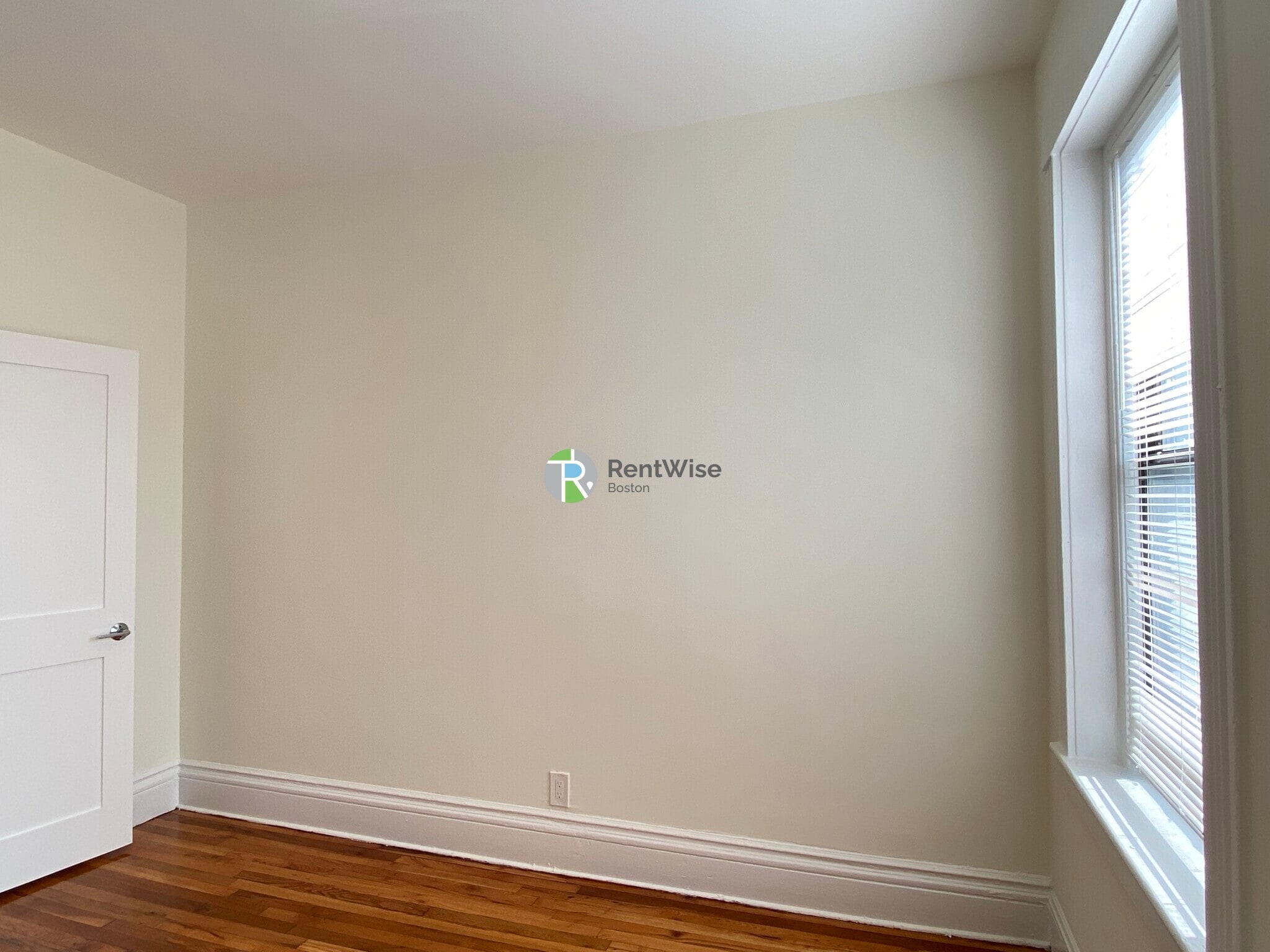 Building Photo - 1315 Commonwealth