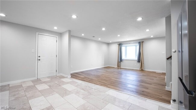 Building Photo - 348 Silver Meadows Blvd