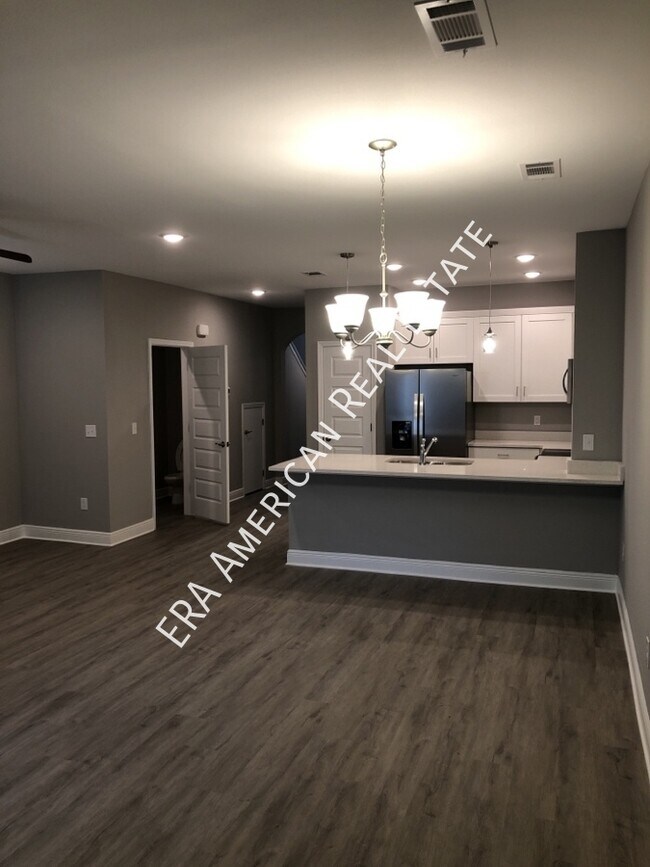 Building Photo - 999 Skylark Rd