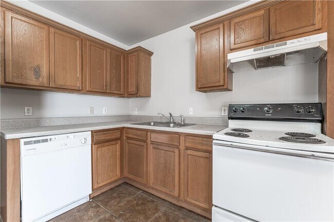 Building Photo - 322 E Southern Trace Dr