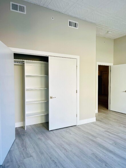 Building Photo - 114 Merrimack St