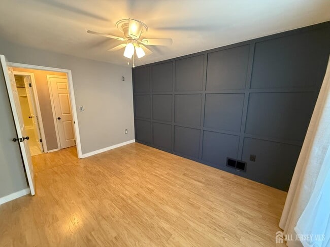 Building Photo - 38 Cheverny Ct