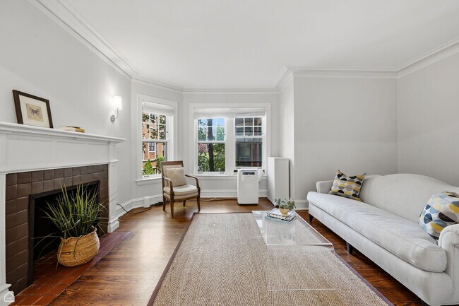 Building Photo - 632 Sheridan Square