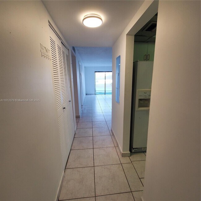 Building Photo - 4101 Indian Creek Dr