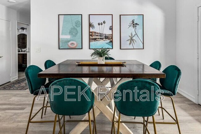 Building Photo - 2184 E Powell Rd