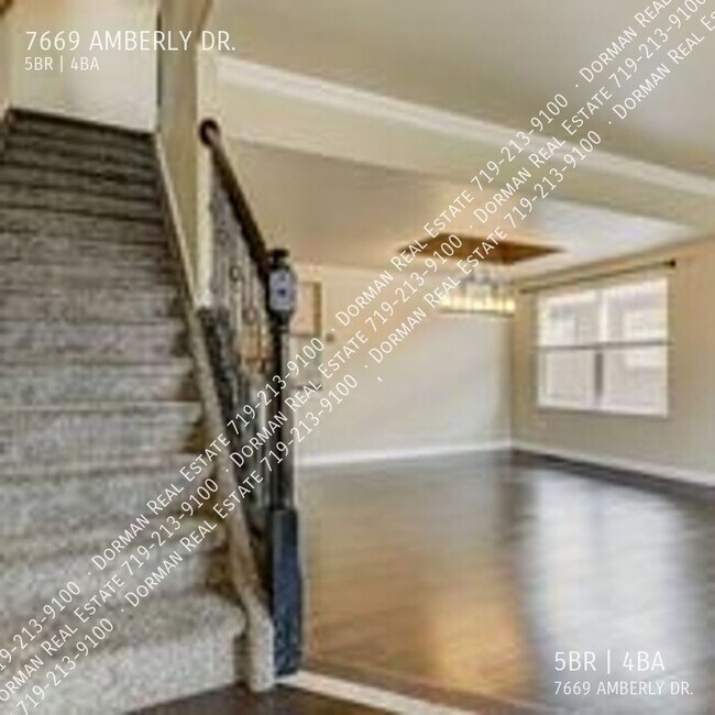 Building Photo - 7669 Amberly Dr