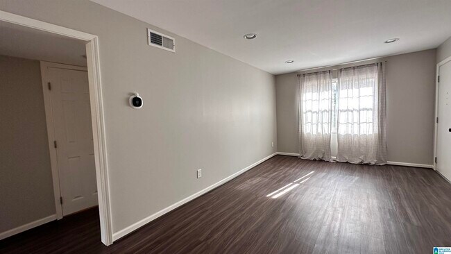 Building Photo - 3421 Sandner Ct