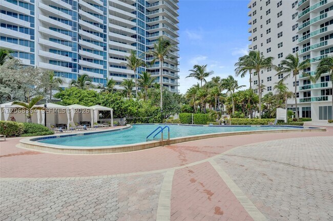 Building Photo - 3000 S Ocean Dr