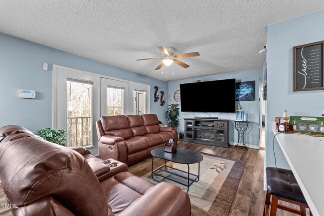 Primary Photo - 702 Glendale Dr