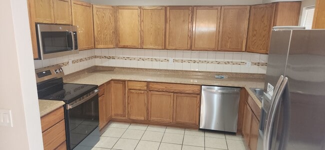 Building Photo - 205 Harbor Dr