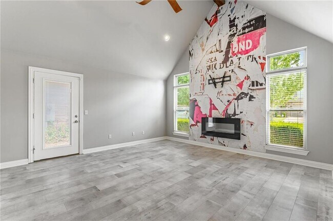 Building Photo - 3210 SW Hillstone Ave