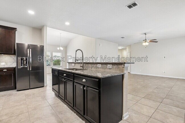Building Photo - 1807 Golden Maple