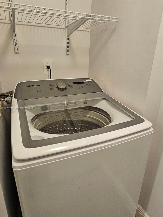 Building Photo - 2351 W Preserve Way