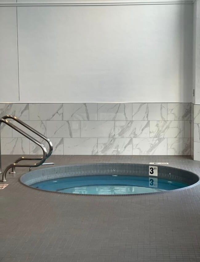 Building Photo - 401 E Ontario St