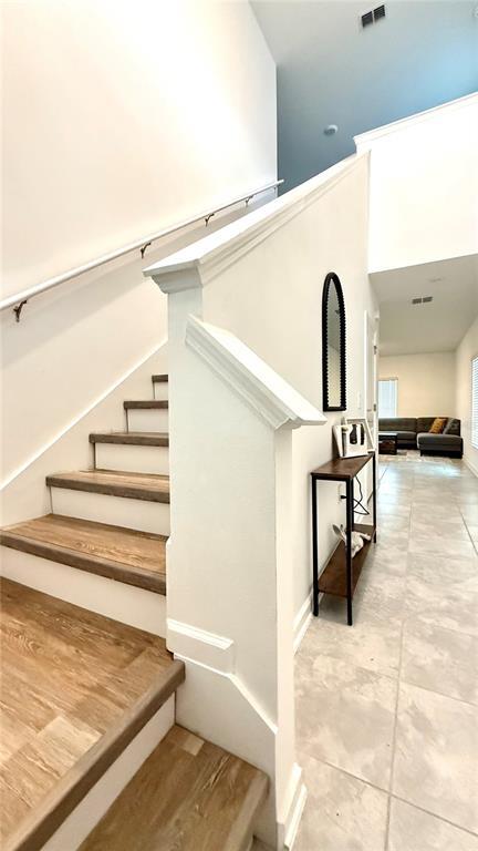 Building Photo - 720 Daring Dr