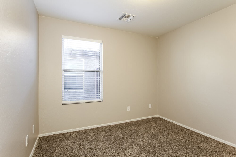 Building Photo - 2125 E Danbury Rd