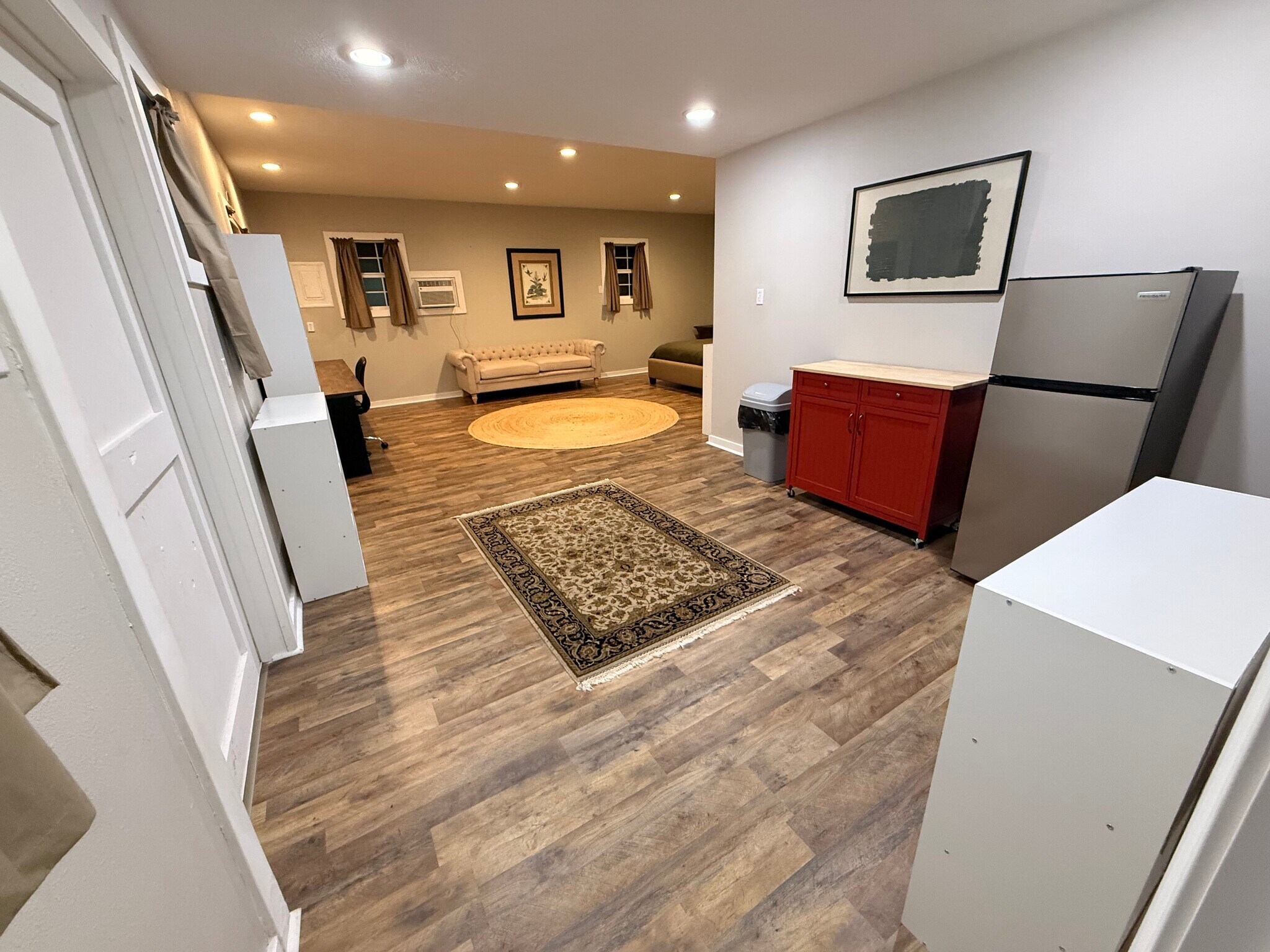 Building Photo - 214 Pinecrest Dr