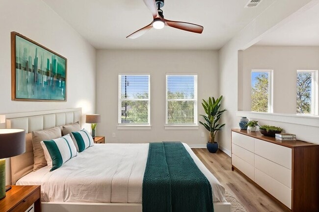 Building Photo - 853 Cypress Ln