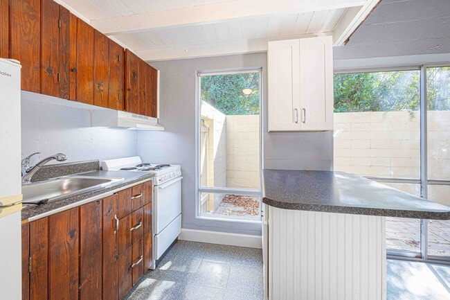 Building Photo - 30928 Spanish Oaks Dr W