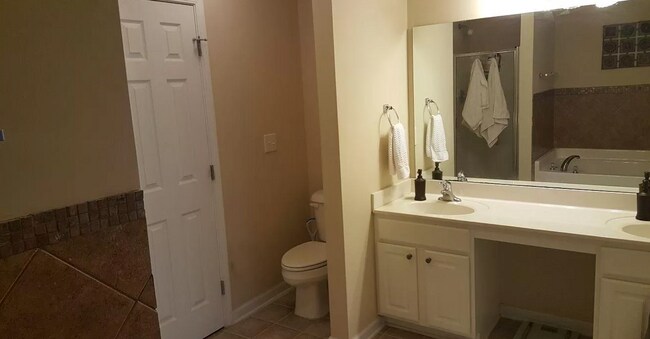 Building Photo - 919 Shining Wire Way