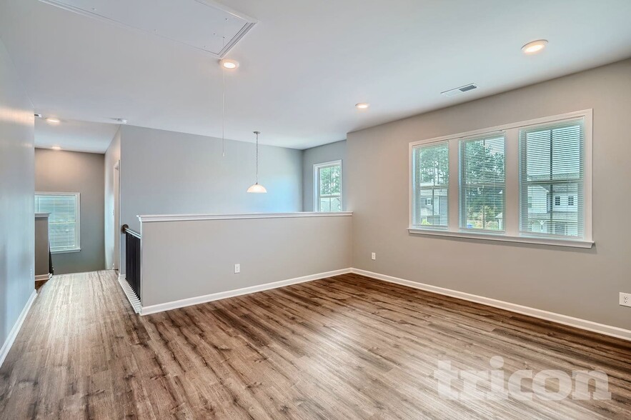 Building Photo - 173 Cattail Ln