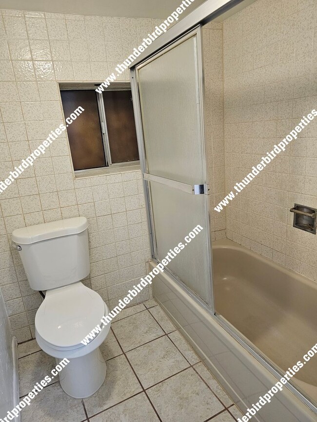 Building Photo - 325 San Andres Ave NW