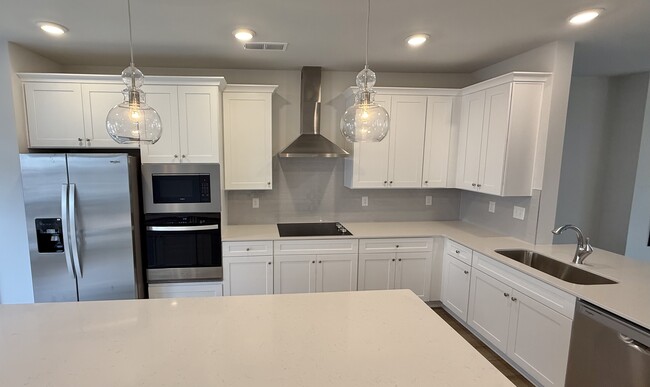 Building Photo - 206 Daybreak Ln