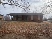 Building Photo - 1664 Laurans Ave