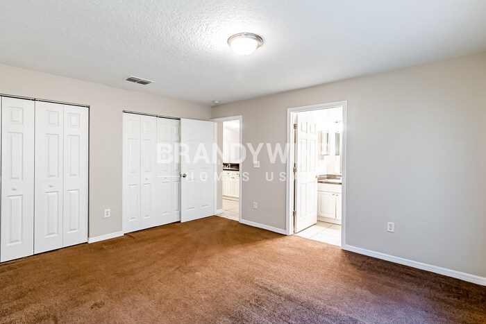Building Photo - 2907 E 27th Ave