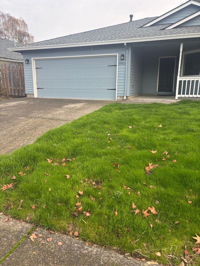 Building Photo - Beautifully Remodeled Single-Level House in North Newberg