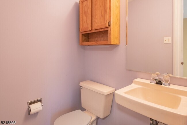 Building Photo - 20 Garden Ave