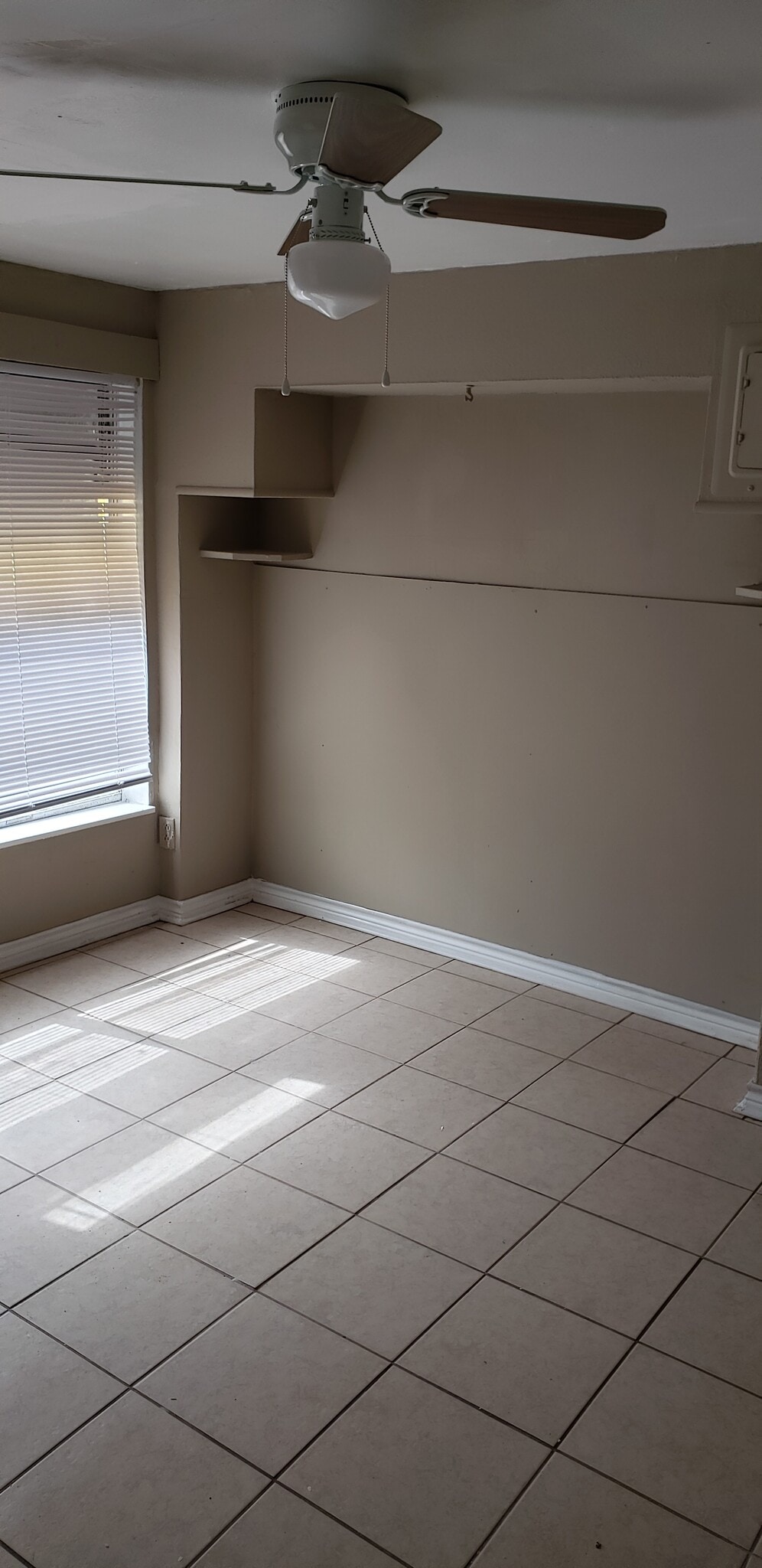 Bedroom 2 - 901 N Hamlett St