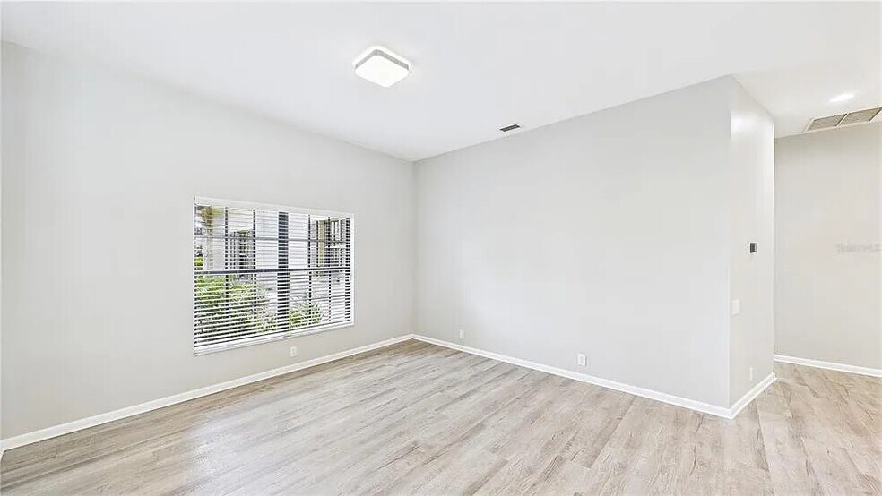 Building Photo - 6107 Misty Oaks St