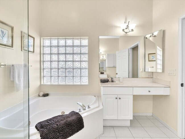 Building Photo - 4194 Bluff Harbor Way