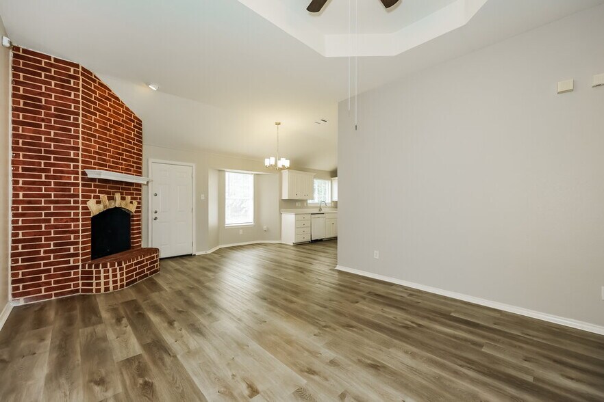 Building Photo - 5117 Foard St
