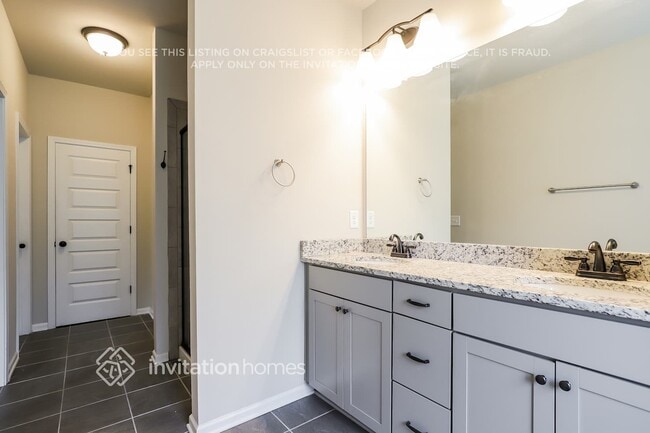 Building Photo - 2303 Buford Town Dr