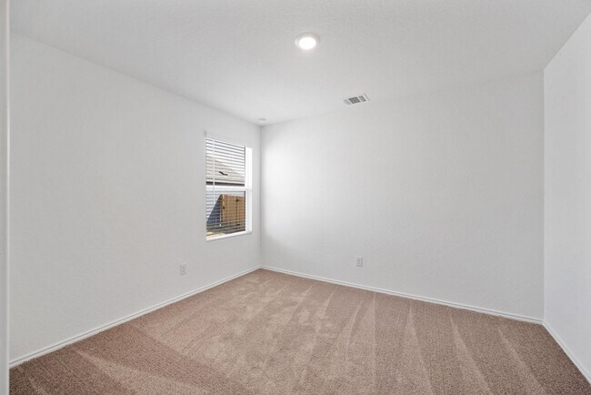 Building Photo - 9311 Selene Pl
