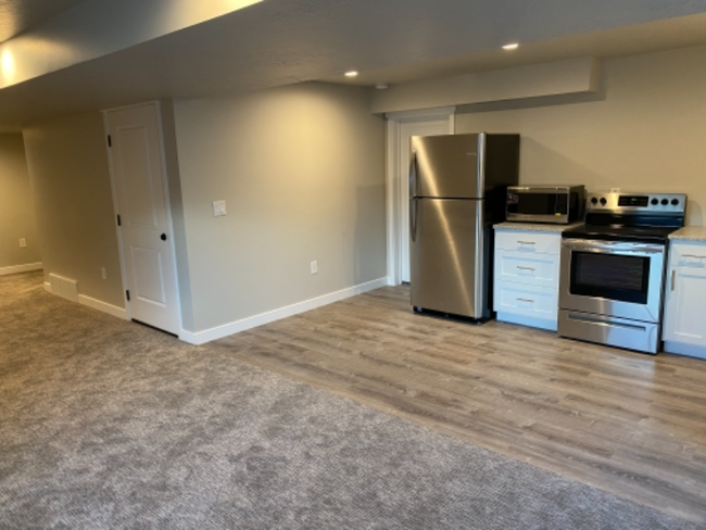 Building Photo - 7097 N Slick Rock Way