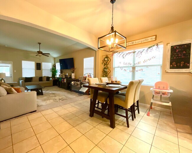 Building Photo - *COMING SOON* Modern Home with Fenced Backyard, Community Pool & Playground!