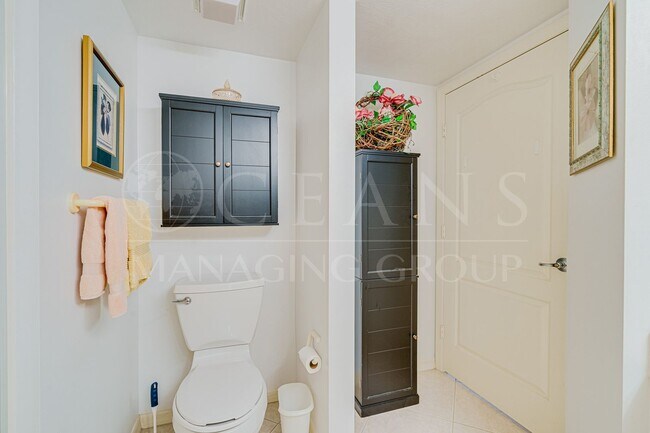 Building Photo - FURNISHED 2 Bedroom Condo in Daytona Beach...