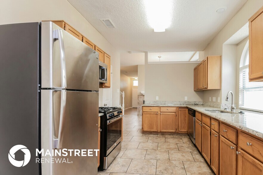 Building Photo - 1521 Cool Springs Dr