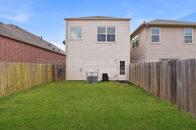 Building Photo - 17142 Amarose Dr