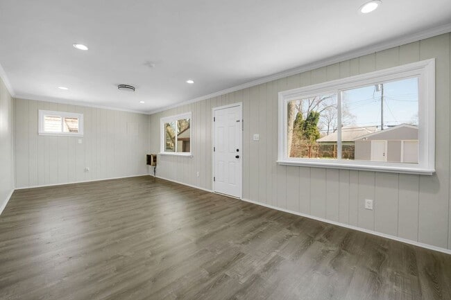 Building Photo - 24364 Bolam Ave