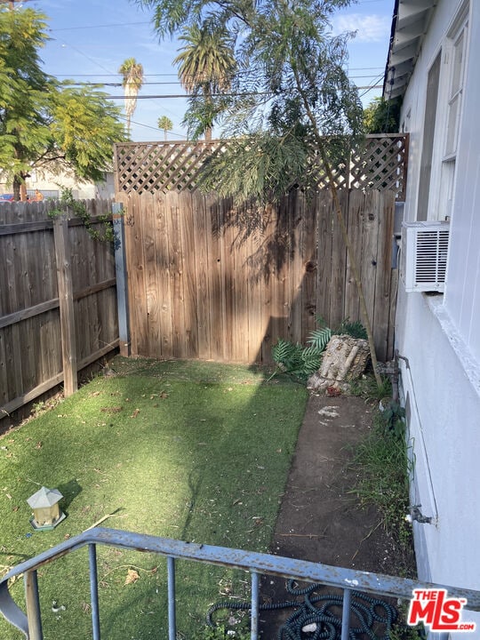 Building Photo - 10426 Woodbine St