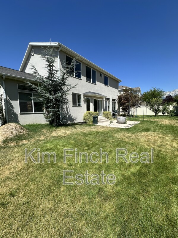 Building Photo - 9820 Deep Creek Dr