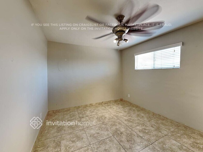 Building Photo - 2211 W Palo Verde Dr